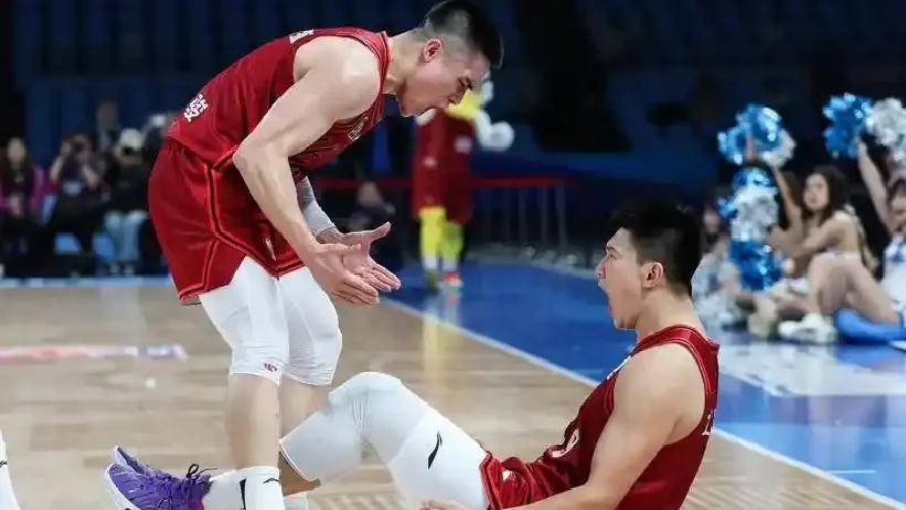 九游娱乐网页版-纽约尼克斯训练开放日，转会期扳平良机引欢呼，CBA常规赛在即，身体对抗强度拉满的简单介绍